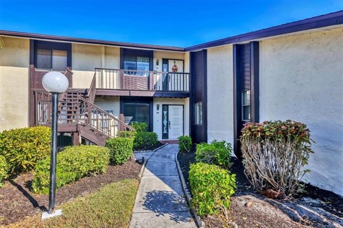 5400 34th St W Apt B17, Bradenton, FL 34210