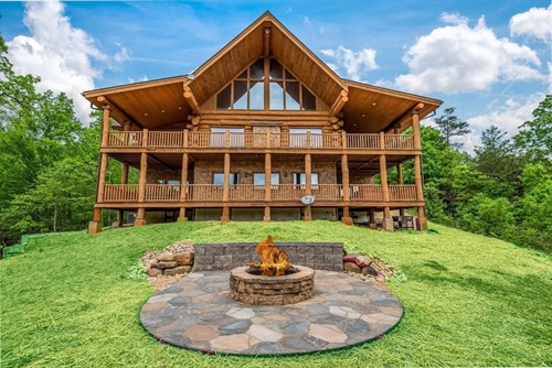 618 Big Bear Ridge Rd,  Gatlinburg, TN 37738