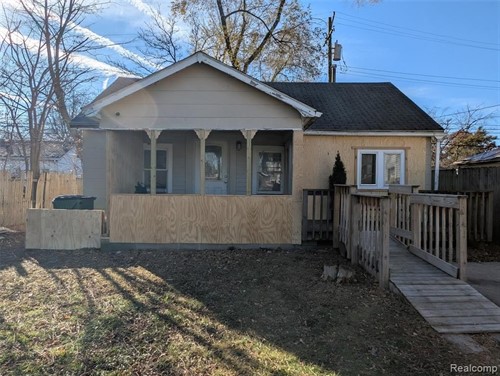 4607 Radnor St, Detroit, MI 48224