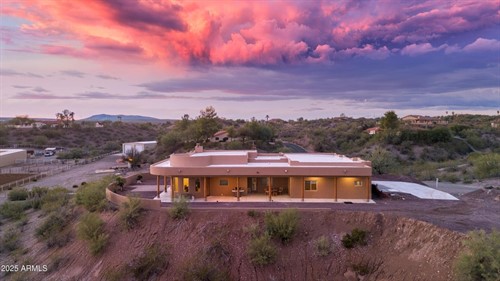 1207 W Roadrunner St,  Wickenburg, AZ 85390