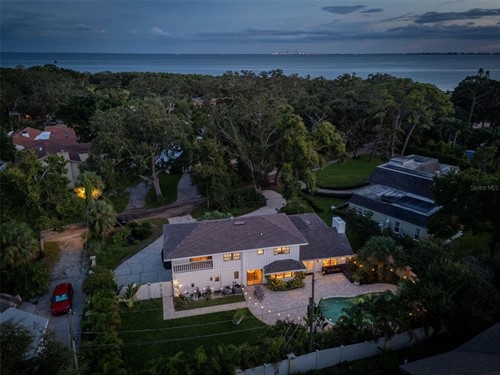 1835 Serpentine Dr S,  Saint Petersburg, FL 33712