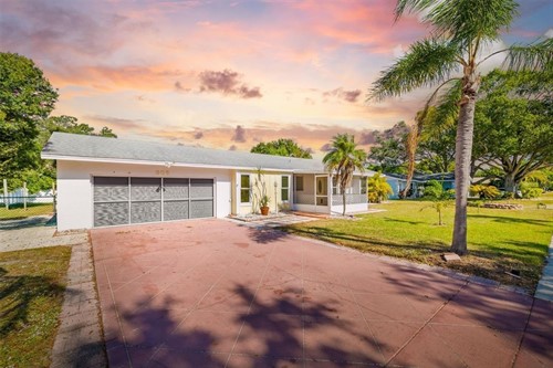 803 Plum Tree Ln,  Sarasota, FL 34243