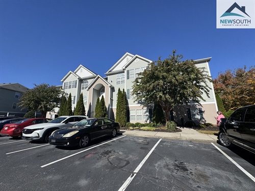 4700 Pennoak Ln Unit E, Greensboro, NC 27407