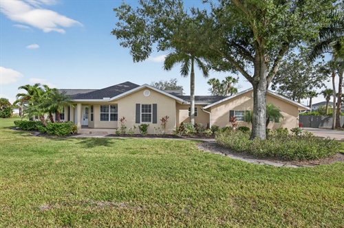 17060 Cypress Creek DR,  North Fort Myers, FL 33917