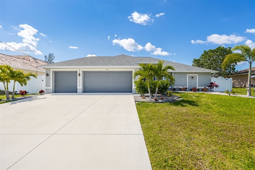 204 SW 28th ST,  Cape Coral, FL 33914