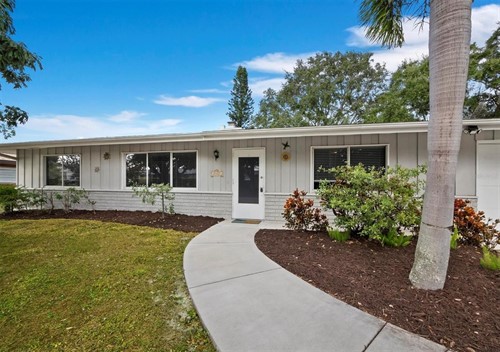 2417 Parson Ln,  Sarasota, FL 34239