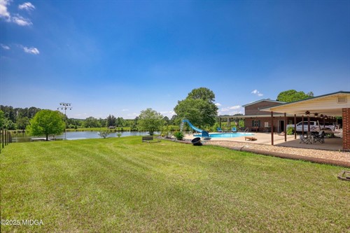 947 Bellhouse Rd, Macon, GA 31217