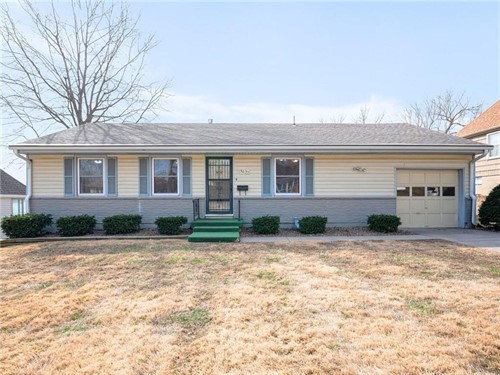 3621 NE 49th Ter,  Kansas City, MO 64119