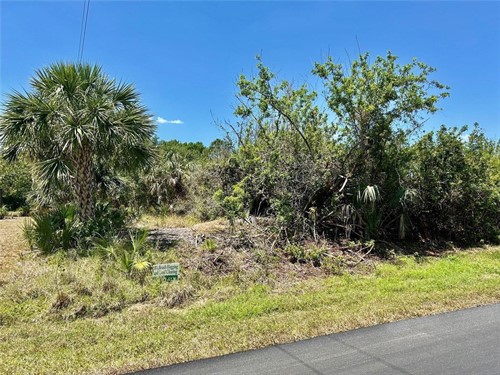 6223 McAllen St,  Port Charlotte, FL 33981