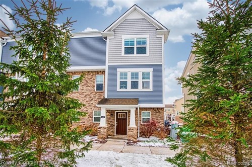 645 Jenny Way,  Brighton, MI 48116