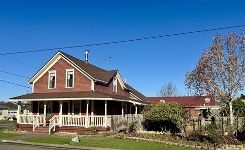 911 Grant Ave,  Ferndale, CA 95536