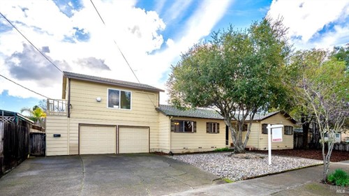 1680 Russell Ave,  Santa Rosa, CA 95403