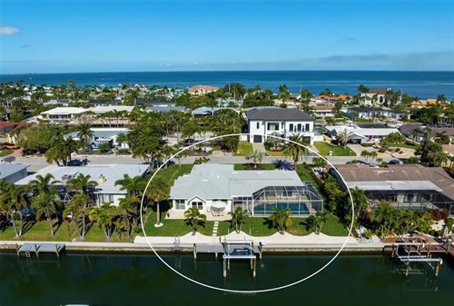 616 Foxworth Ln,  Holmes Beach, FL 34217