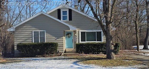 29230 Greening St,  Farmington Hills, MI 48334