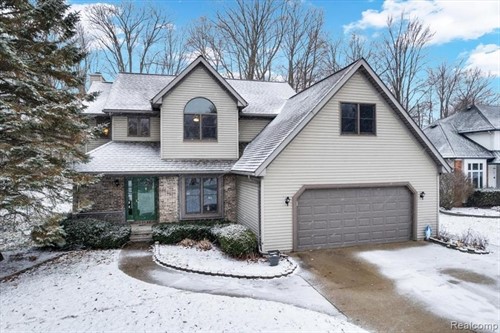 3669 Connie Ln,  Fort Gratiot, MI 48059