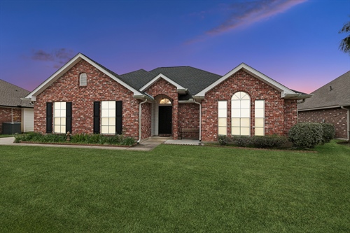 19 Lagi Street,  LaPlace, LA 70068