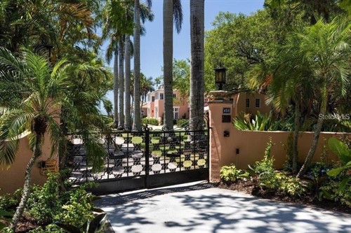 4511 Bay Shore Rd,  Sarasota, FL 34234