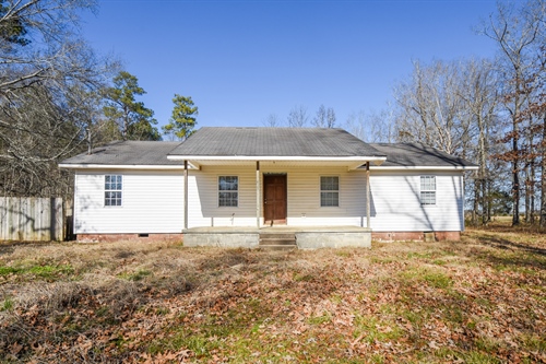 425 College Avenue,  New Hope, AL 35760