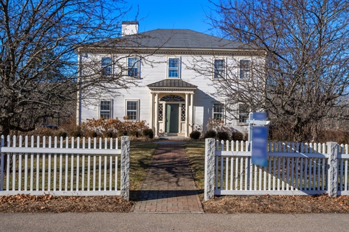 8 Washington Street, Sherborn, MA 01770