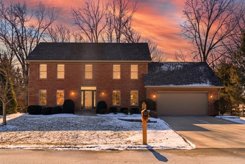 2890 Nantucket Dr,  Lewis Center, OH 43035