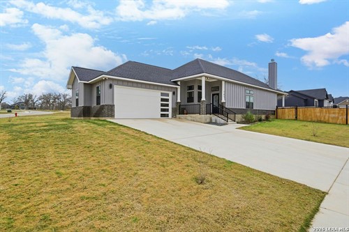 141 Woodbridge, La Vernia, TX 78121