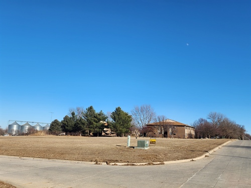 460 Pin Oak Dr<br/>LOT ONLY, Ida Grove, IA 51445