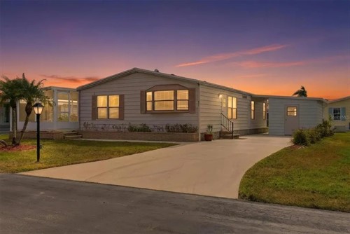 605 Iglesia Dr,  North Port, FL 34287