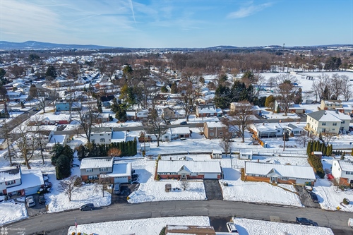 1364 Hickory Road,  Lower Macungie Twp, PA 18062