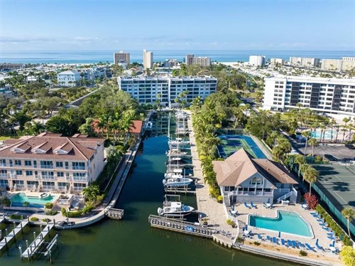 5911 Midnight Pass Rd Apt 206,  Sarasota, FL 34242