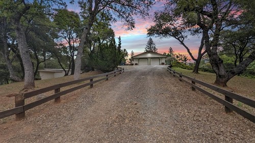 8209 Mountain Meadow Dr,  Mountain Ranch, CA 95246