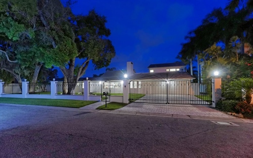 940 Alameda Way,  Sarasota, FL 34234