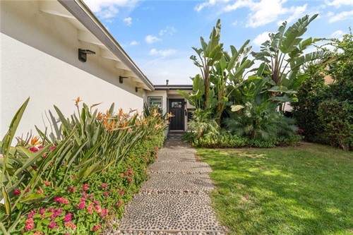 7316 Colbath Ave,  Van Nuys, CA 91405