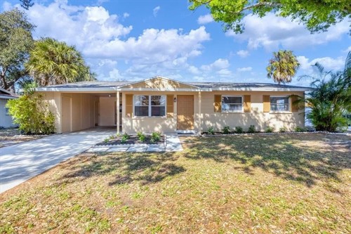 5135 Brookmeade Dr,  Sarasota, FL 34232