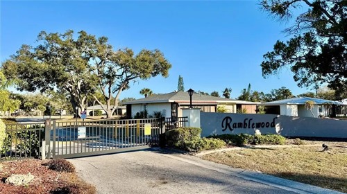 3364 Ramblewood Way Unit 12,  Sarasota, FL 34237
