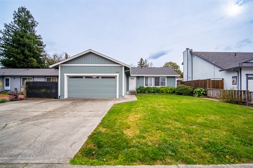 1243 Eleanor Ave, Rohnert Park, CA 94928