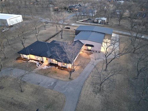 9908 Air Park Dr, Granbury, TX 76049