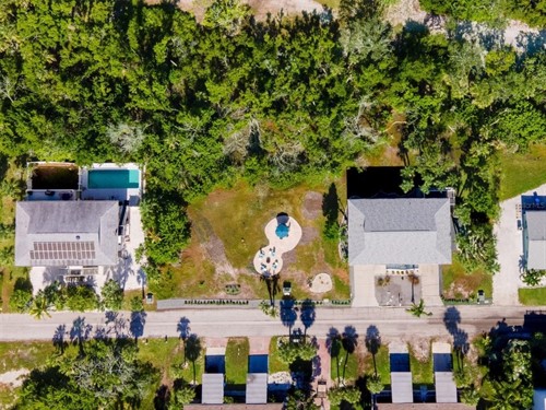 681 Gulf Bay Rd,  Longboat Key, FL 34228