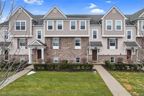 3127 Chambers W,  Wixom, MI 48393