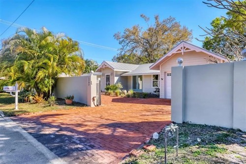1792 Floyd St,  Sarasota, FL 34239