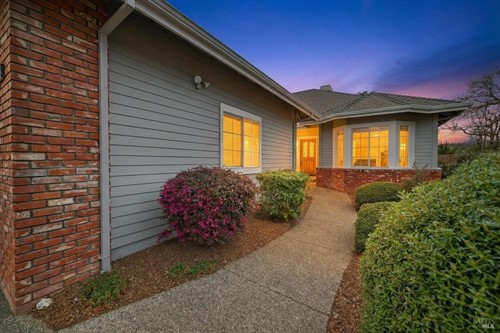 6745 Wintergreen Ct,  Santa Rosa, CA 95409