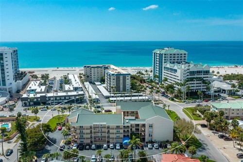 845 Benjamin Franklin Dr Unit 302,  Sarasota, FL 34236