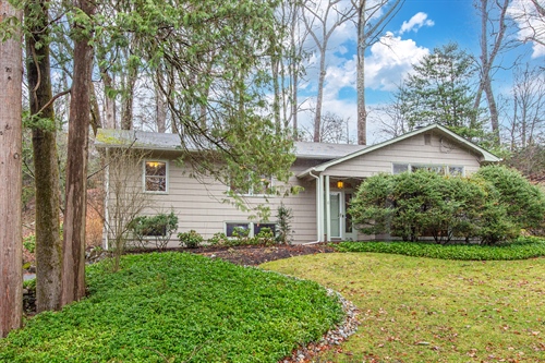 6 Van Duyne Rd, Mountain Lakes, NJ 07046