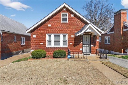 1719 Veronica Ave, Saint Louis, MO 63147