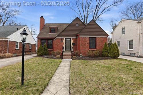 10814 Elgin Ave,  Huntington Woods, MI 48070