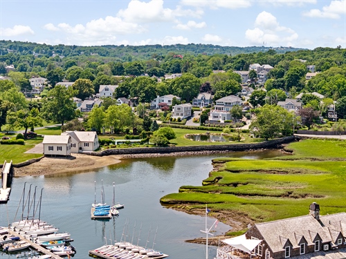 56 Margin St, Cohasset, MA 02025