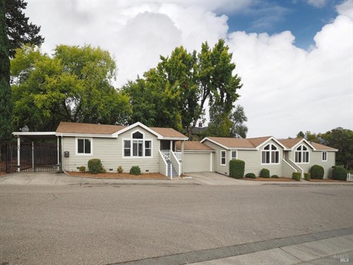 115 School House Ln,  Geyserville, CA 95441