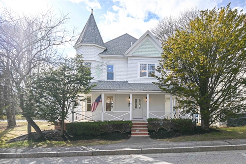 11 Rogers Road, Kittery, ME 03904