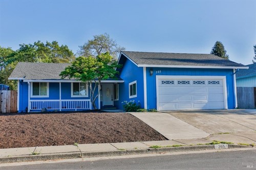 365 Alden Ct,  Windsor, CA 95492