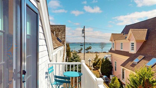 54 Commercial St Unit 5,  Provincetown, MA 02657