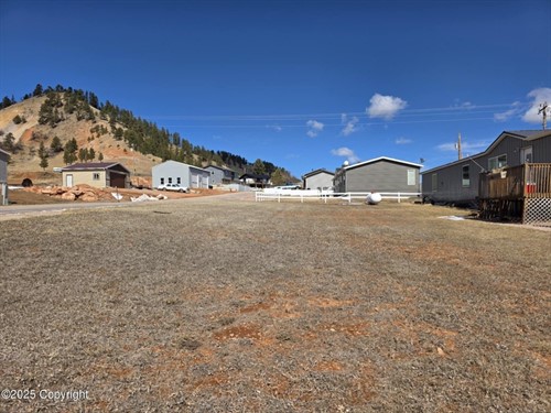 L1 High Mile Rd,  Sundance, WY 82729